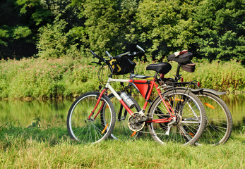 Fototapeta na wymiar Bicycles parked near the lake