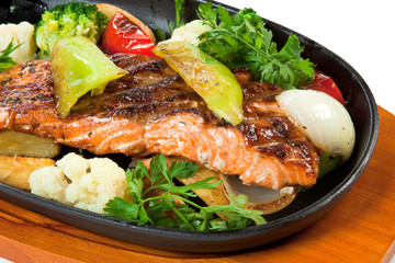 Fried fish with vegetables