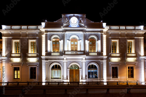 "Bâtiment éclairé de la Chambre de Commerce de Bastia