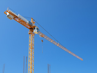 Construction crane