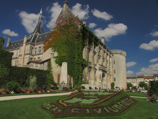 Fototapeta premium Hôtel de Ville d’Angoulême ; Poitou - Charentes , Limousin