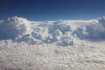 Über den Wolken