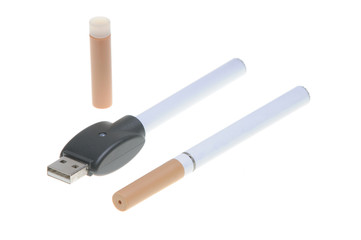 E-cigarettes, USB charger and single cartridge