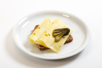 Käsebrot mit Gürkchen