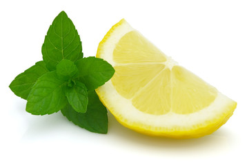 Slices of lemon with mint