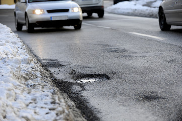 Frostschäden auf der Straße