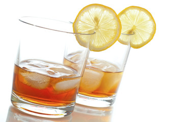 Ice tea with lemon