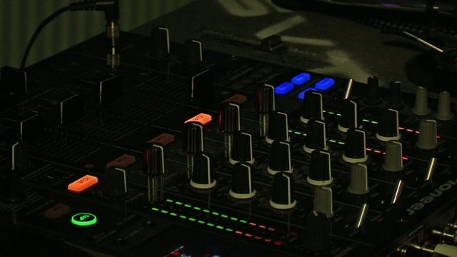 DJ-Mischpult_02