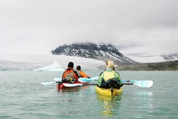 Crédence de cuisine en verre imprimé Glaciers kayaking in norway
