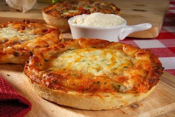 Cheese pizza