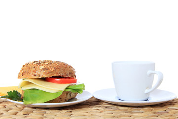 Mehrkornbrötchen mit Käse