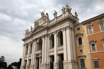 Fototapeta na wymiar Pó¼niej Bazyliki Świętego Jana w Rzymie
