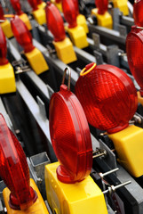 Absperrlampen an einer Baustelle