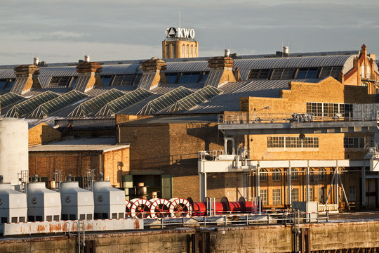 Industriedenkmal ehemaliges Kabelwerk Oberspree / Fabrikhalle