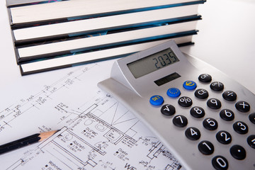 Bauzeichnung mit Taschenrechner