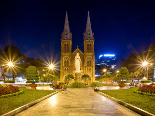 Fototapeta na wymiar Notre Dame Kirche in Saigon