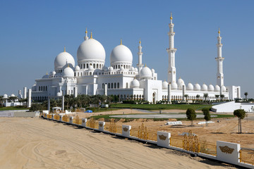 Fototapeta premium Große Moschee in Abu Dhabi