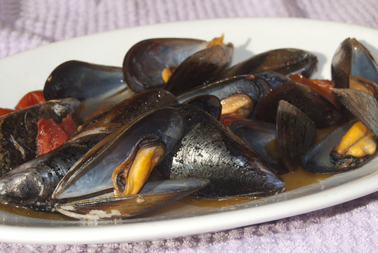 Impepata di cozze. piatto napoletano
