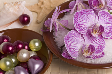 Obraz na płótnie Canvas Bath accessories and orchid