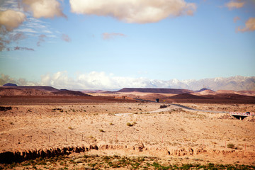 Marokko Landschaft mit Atlasgebirge 801