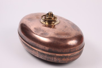 Bettflasche_Warm_Metall_Kupfer