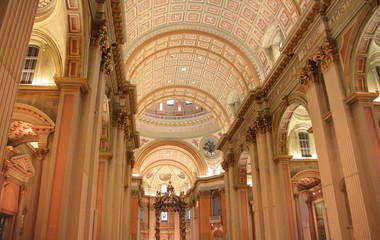 interieur d'eglise