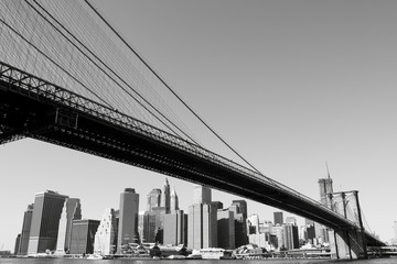 Manhattan Bridge and lower Manhattan Skyline, New York City - 29046983
