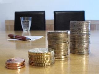 Geld, Wachstum, Bürotisch