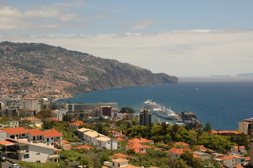 Fototapeta na wymiar Hafen von Funchal, Madeira