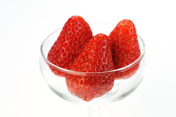 シャンパングラスのイチゴ