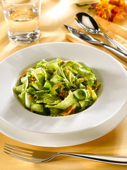 pappardelle de bourrache à la fleur de courgette