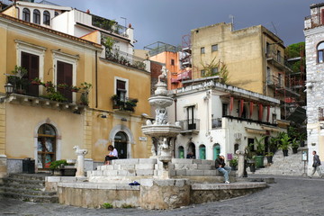 Fototapeta na wymiar Domplatz w Taorminie