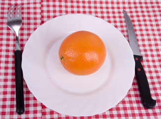 orange - fruit frais dans une assiette
