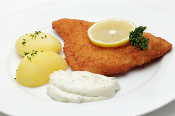 Gebackenes Schollenfilet mit Kartoffeln, Remoulade