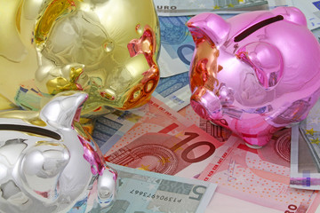 euros piggy banks