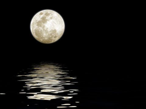 Full Moon over water © Indiloo