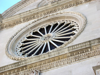 Obraz premium sibenik cathedral window