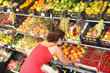 Taormina, Frau am Obststand