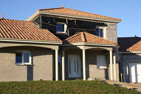 D&eacute;tail entr&eacute;e maison en agglo