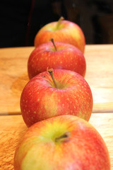 apples, fresh fruit