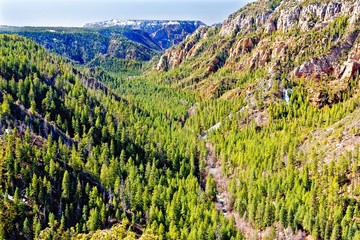 Obraz premium View of Oak Creek Canyon, North of Sedona