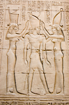 Pharaoh with Isis and Maat