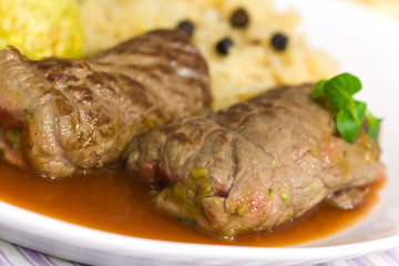Rinderroulade mit Knödeln,Sauerkraut,Wacholderbeeren