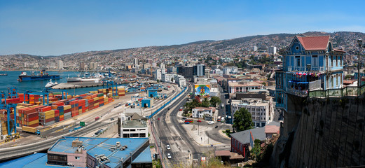 Panoramic view on Valparaiso