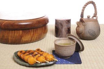 団子と日本茶
