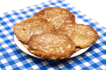 Reibekuchen auf Teller