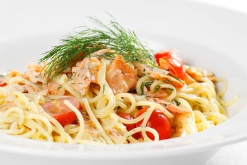 Spaghetti mit Lachs