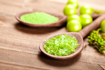 Green salt for aromatherapy