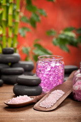 Pink Spa - bath salt and stones