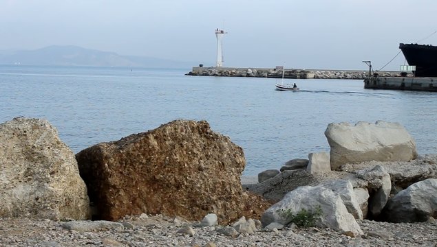 D&eacute;part pour la p&ecirc;che d'un bateau ' pointu '